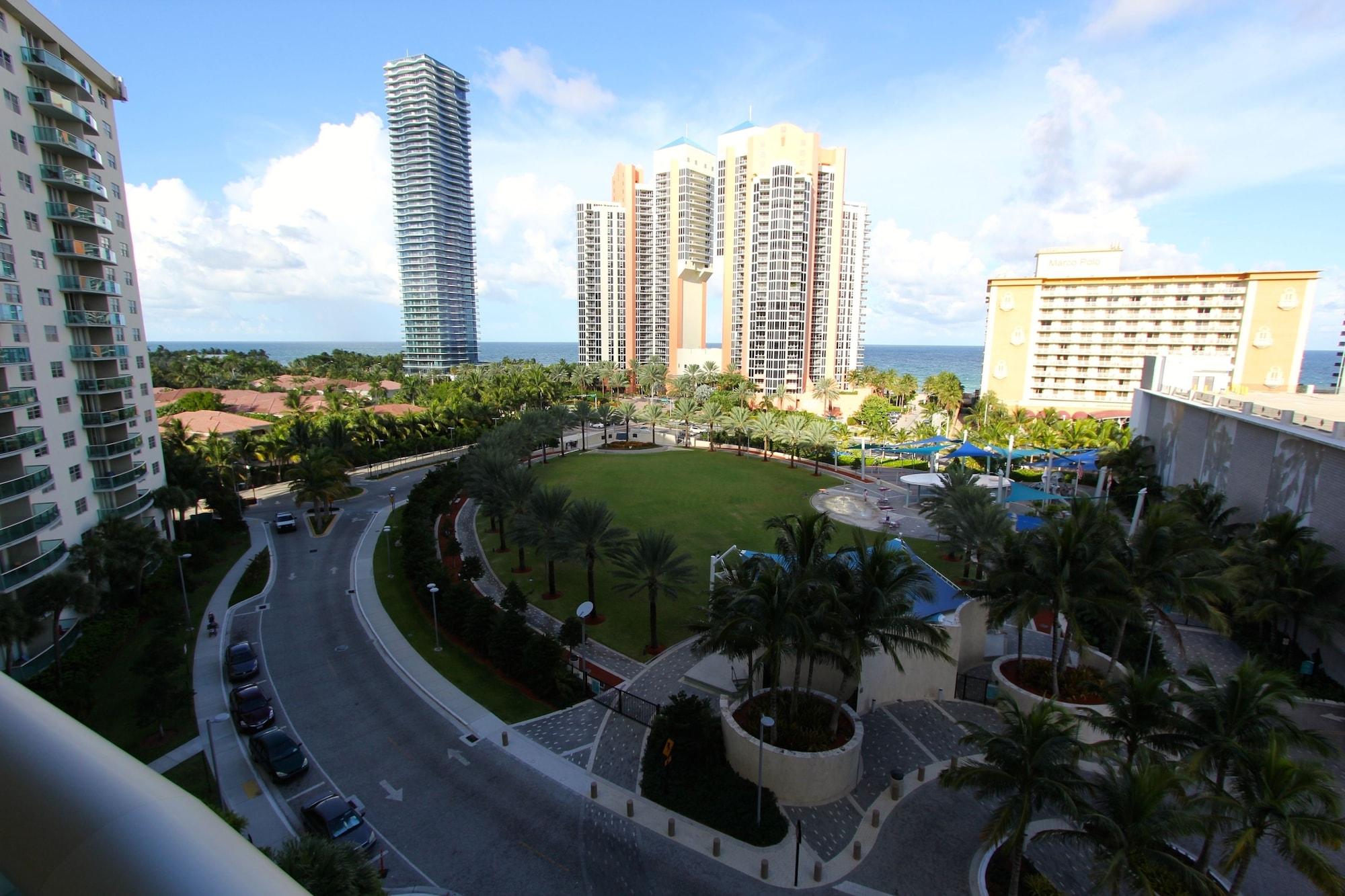 Ocean Reserve Sunny Isles Beach Exterior photo
