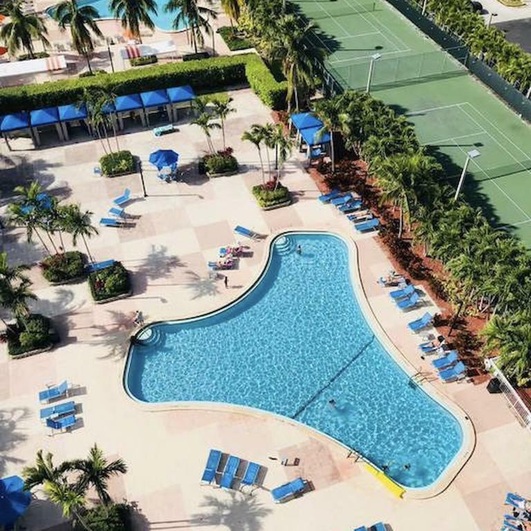 Ocean Reserve Sunny Isles Beach Exterior photo